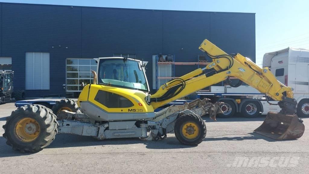 Menzi Muck M535 Lastik tekerli ekskavatörler