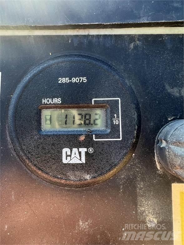 CAT PS-150B Pnömatik lastikli silindirler
