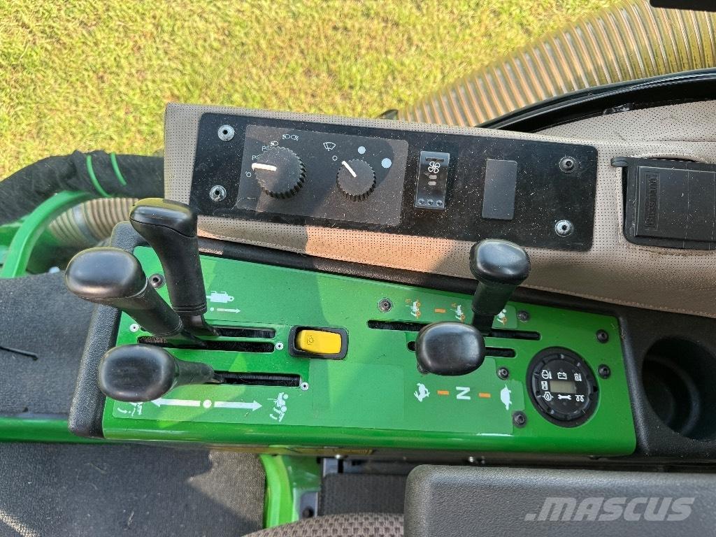 John Deere 1585 Çim biçme makineleri