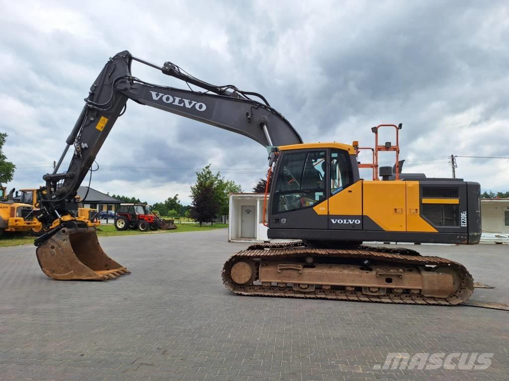Volvo EC 220 EL Paletli ekskavatörler