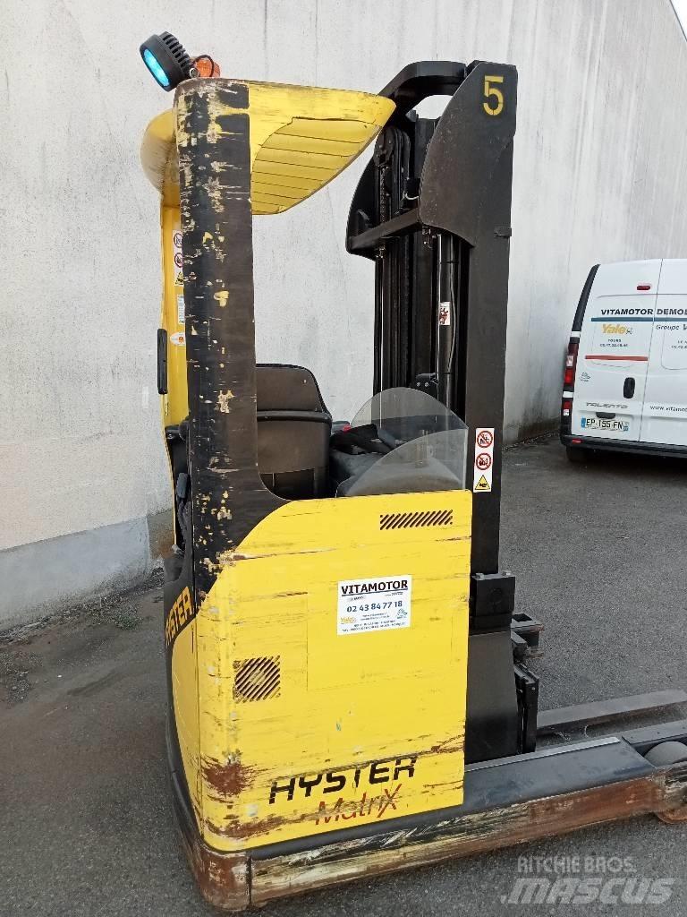 Hyster R 1.4 Reach truck - depo içi istif araçları