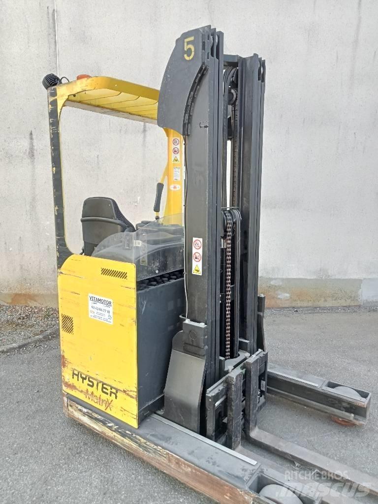 Hyster R 1.4 Reach truck - depo içi istif araçları