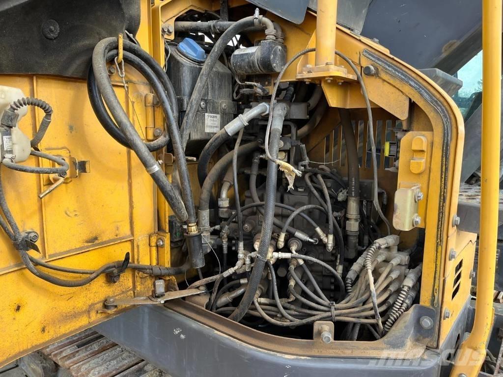 Volvo ECR145EL Paletli ekskavatörler