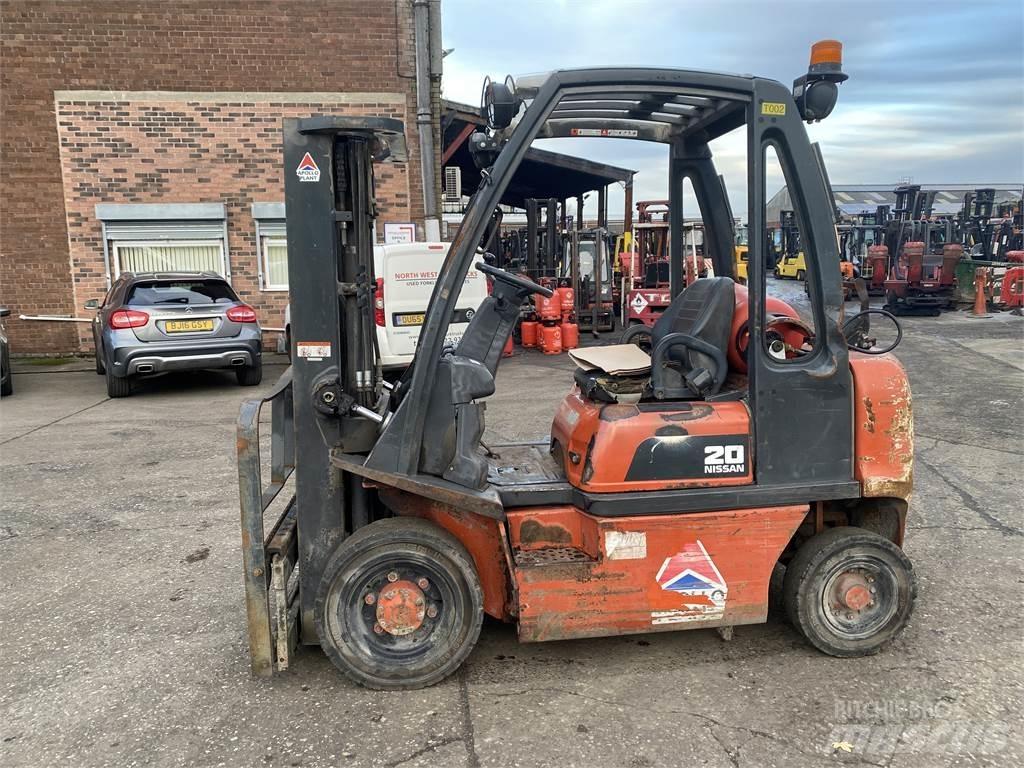 Nissan UD02A20PQ LPG'li forkliftler