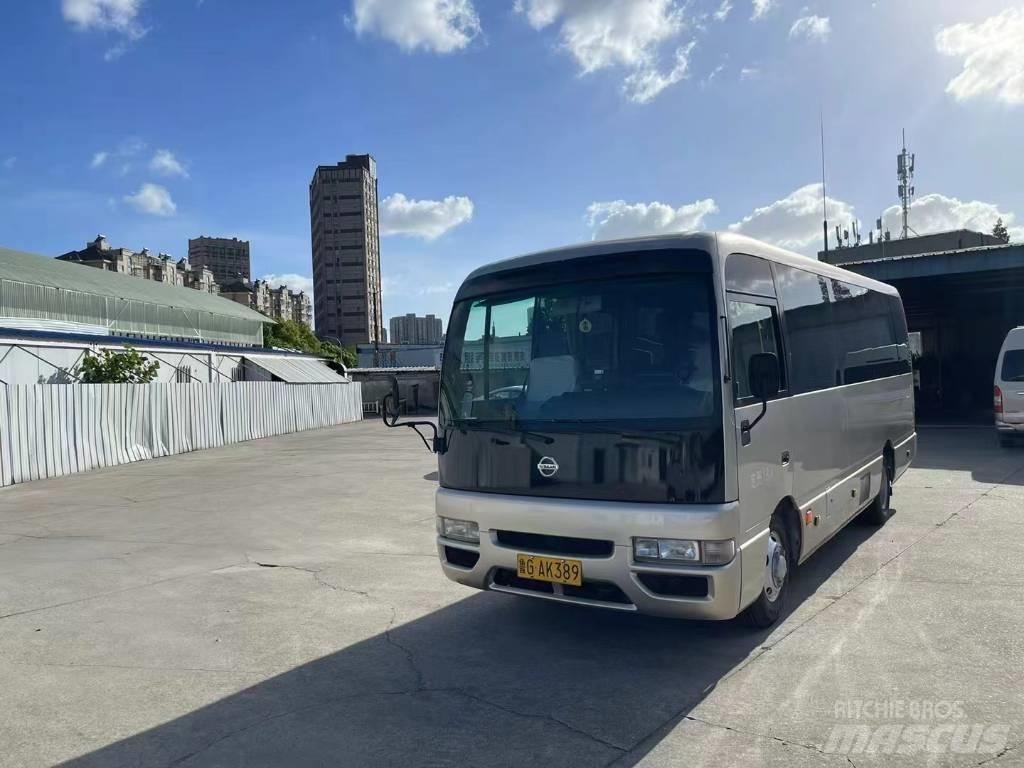 Nissan Civilian Sehirlerarasi otobüsler