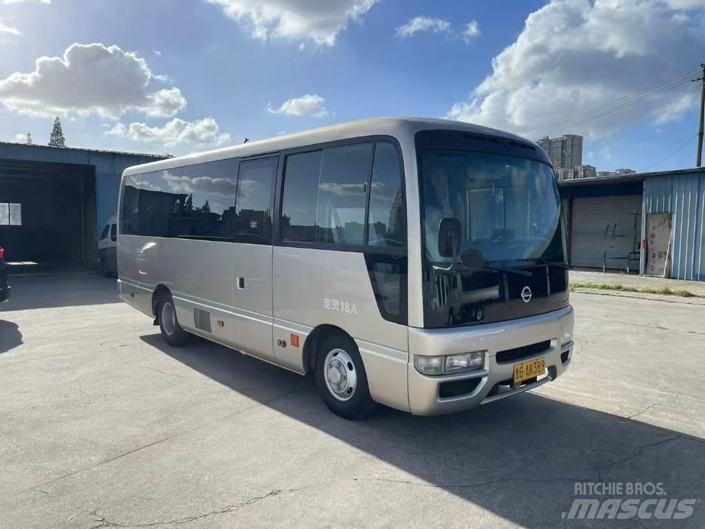 Nissan Civilian Sehirlerarasi otobüsler