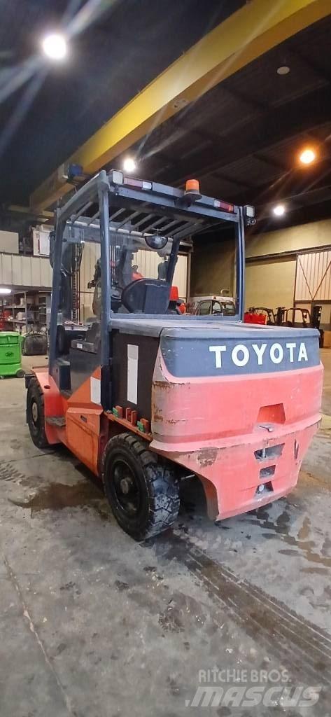 Toyota 8FBMHT60 Elektrikli forkliftler