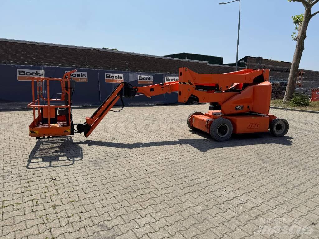 JLG E400AJPN Körüklü personel platformları
