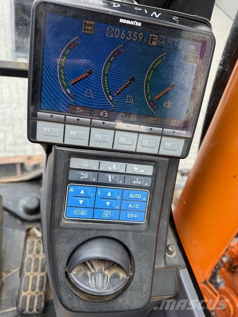 Komatsu PW 148-8 Lastik tekerli ekskavatörler