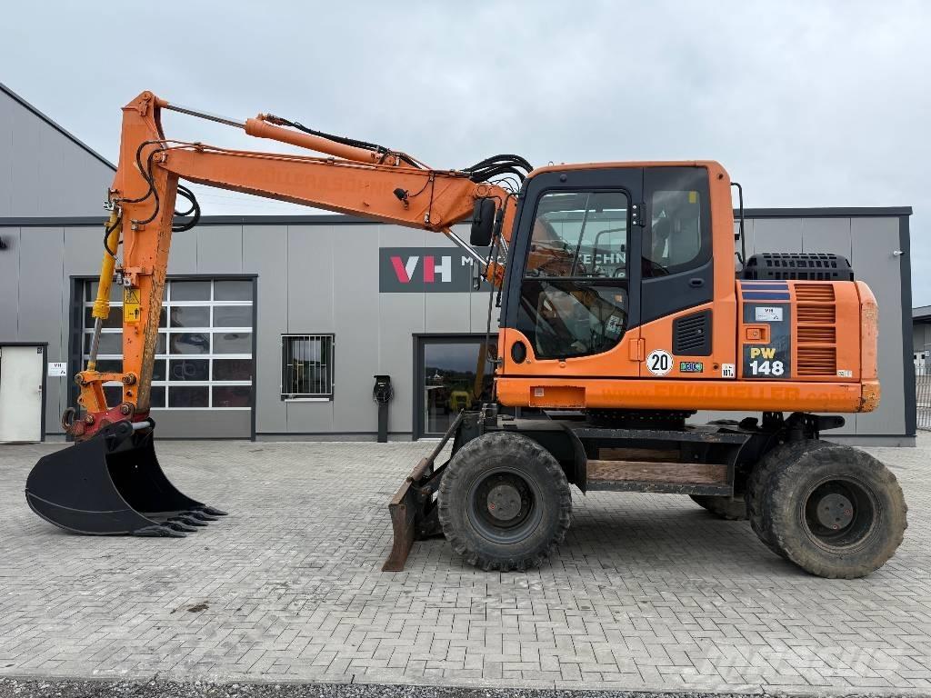 Komatsu PW 148-8 Lastik tekerli ekskavatörler