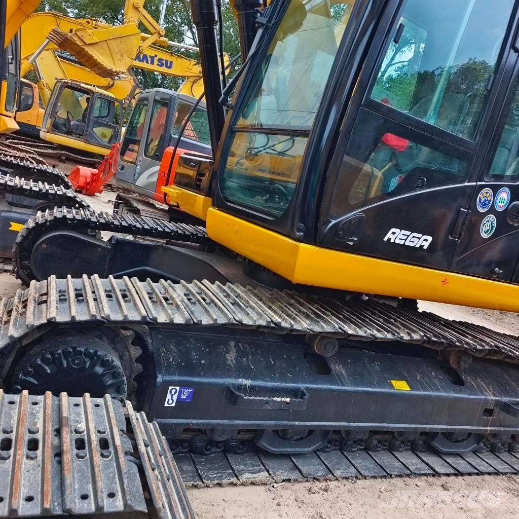 CAT 323 D Paletli ekskavatörler
