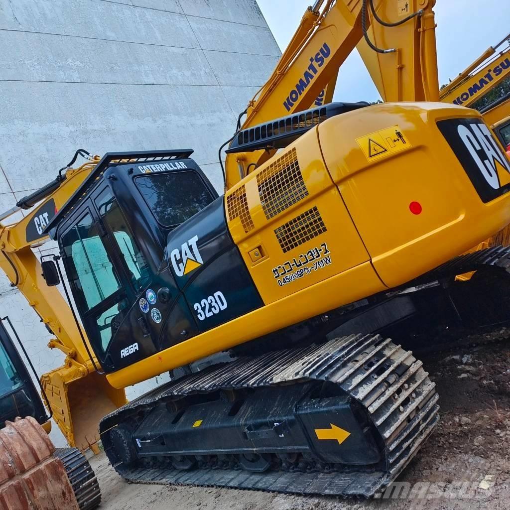 CAT 323 D Paletli ekskavatörler