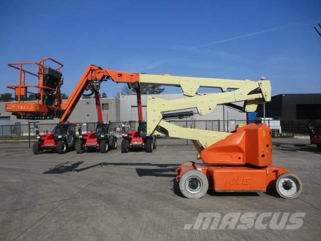 JLG E 400 AJPN (817) Kompakt kendinden tahrikli personel platformları