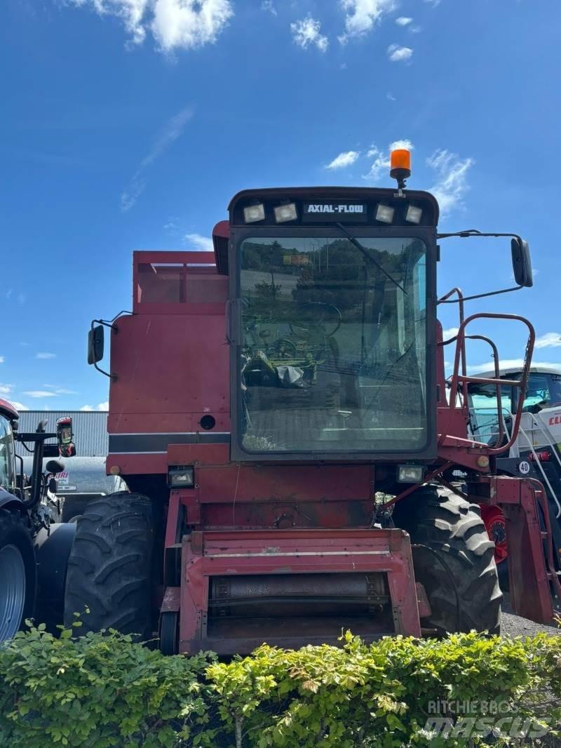 Case IH 1680 Axial Biçerdöverler