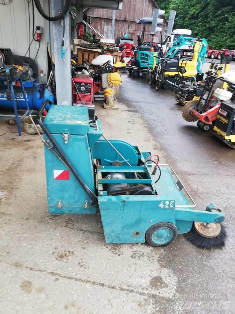 Tennant E42 Cadde süpürücüler