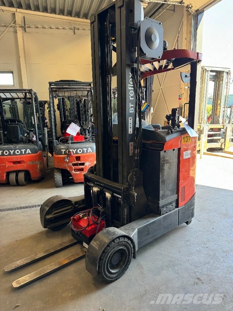 Toyota RRE160R Reach truck - depo içi istif araçları