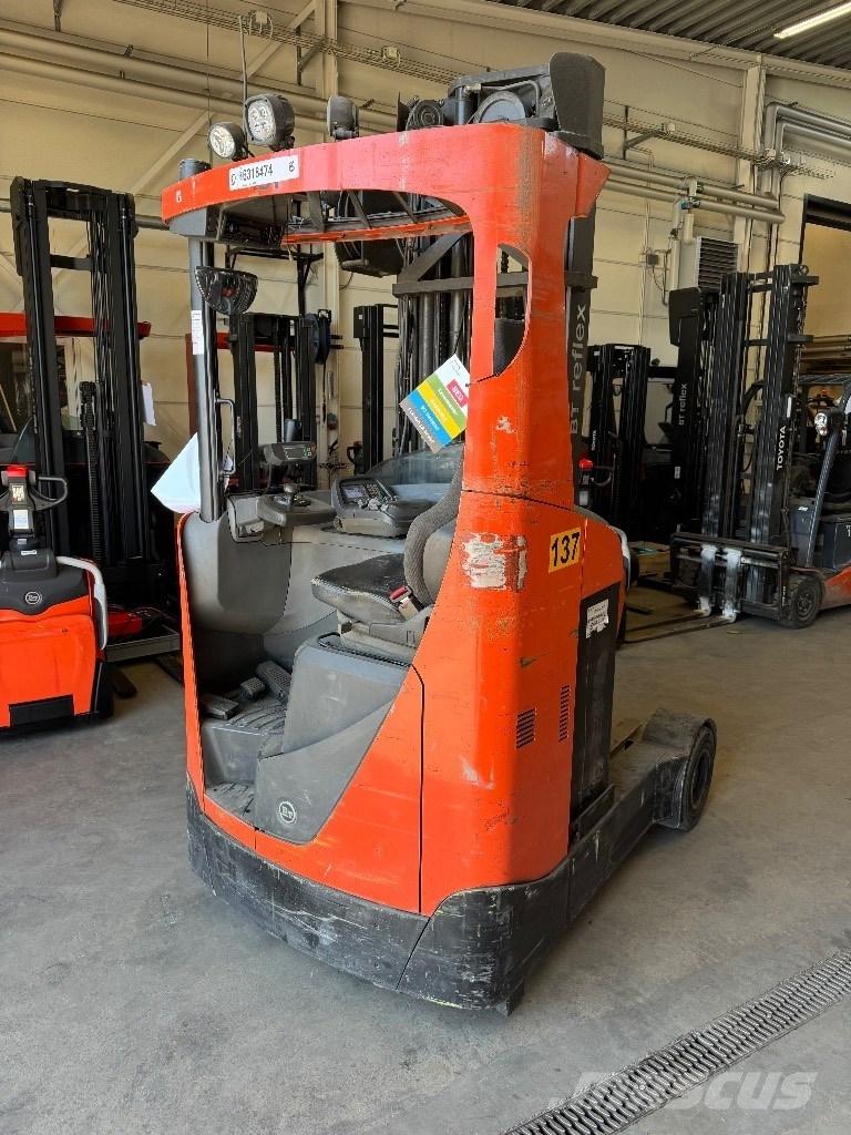 Toyota RRE160R Reach truck - depo içi istif araçları