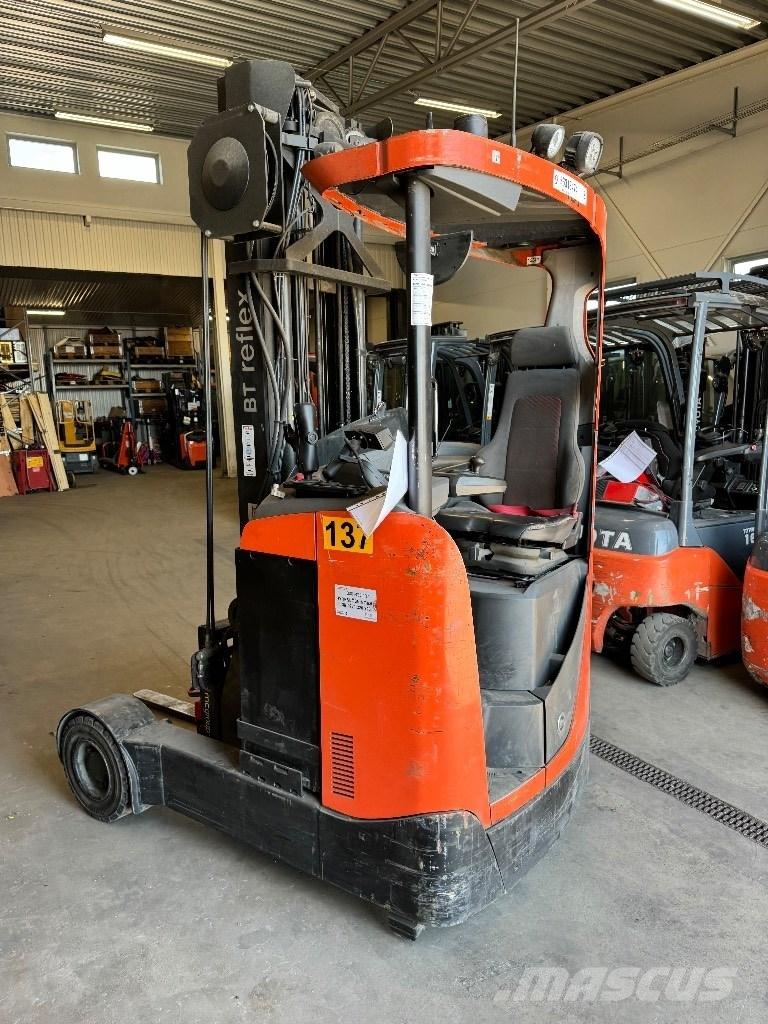 Toyota RRE160R Reach truck - depo içi istif araçları
