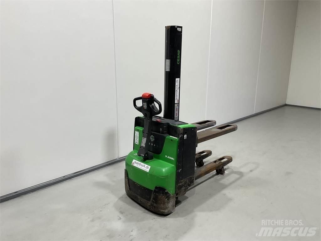 Cesab S208L Akülü depo ekipmanları