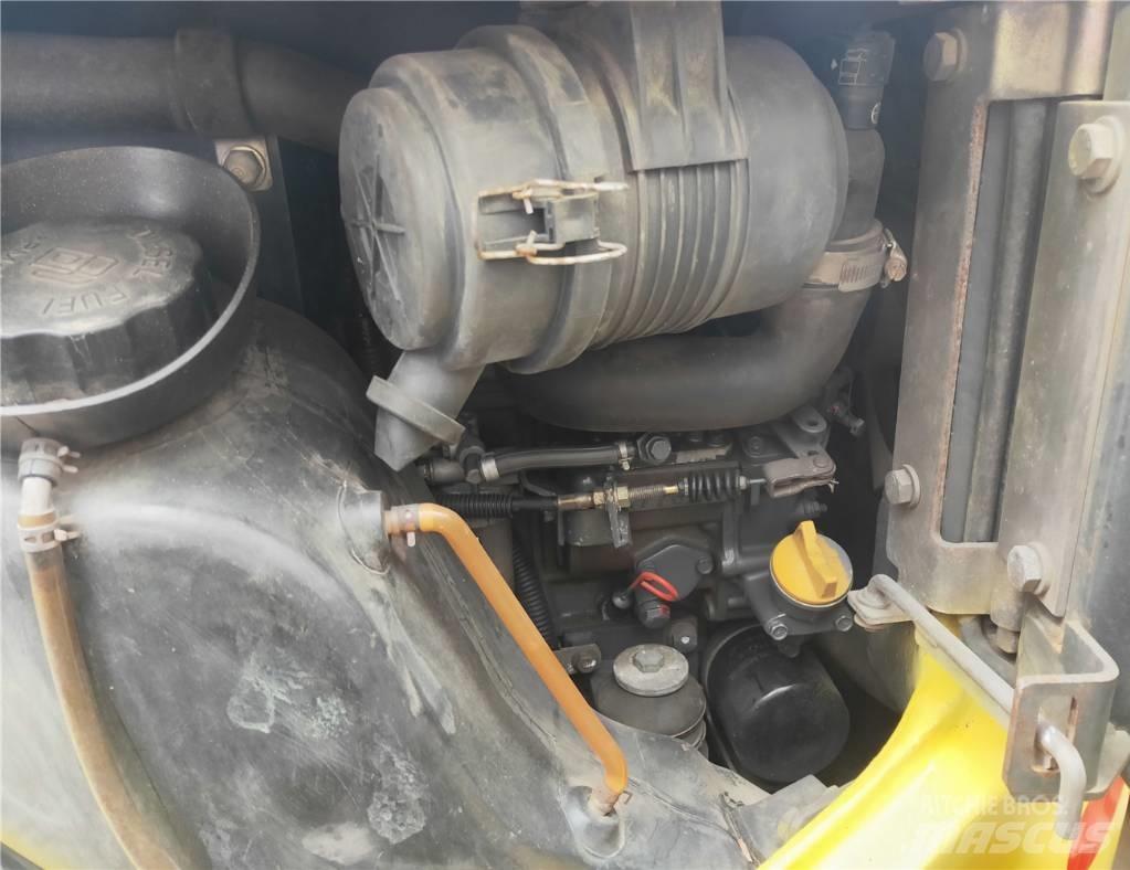 Komatsu PC18 Paletli ekskavatörler
