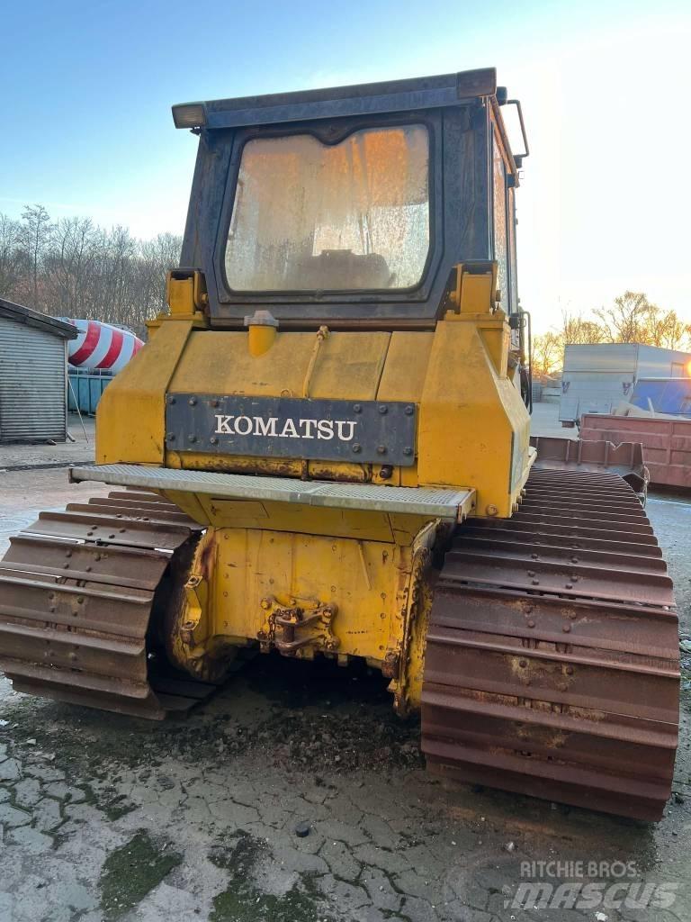 Komatsu D 65 P Paletli dozerler