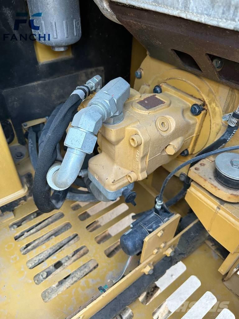 CAT 305.5e2 Paletli ekskavatörler