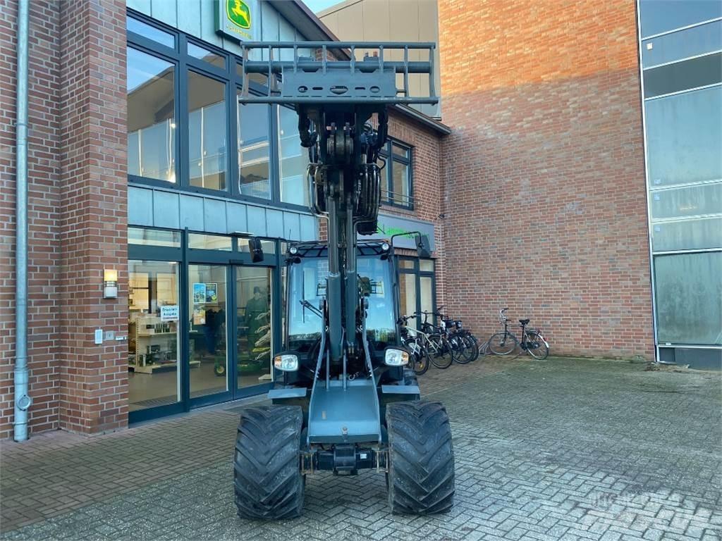GiANT V5003 Teleskopik yükleyiciler