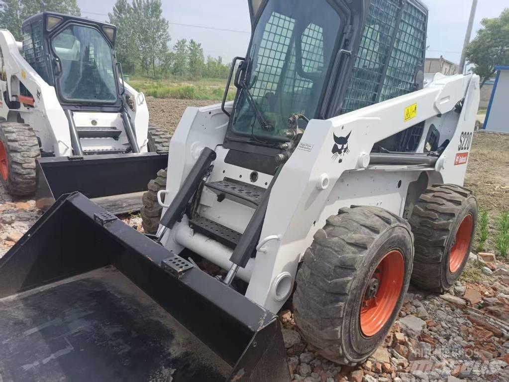 Bobcat S 220 Skid steer loderler
