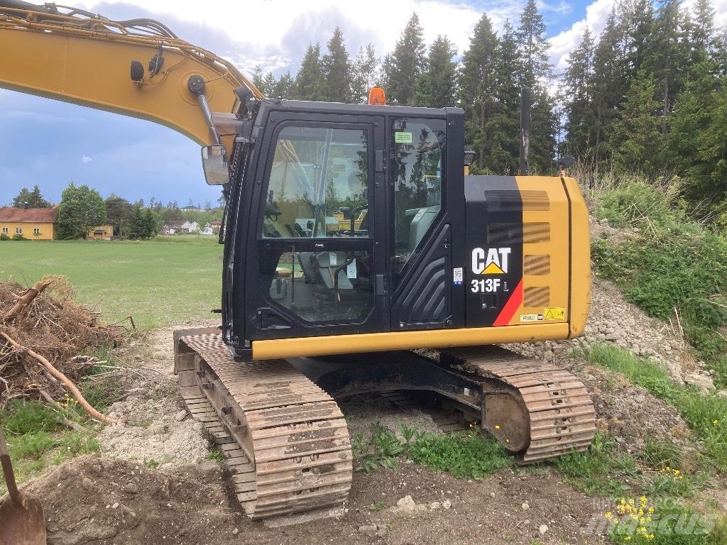 CAT 313 F L Paletli ekskavatörler