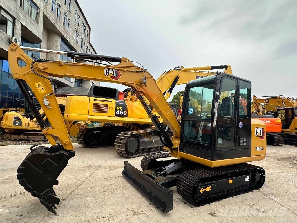 CAT 305.5E2 Paletli ekskavatörler