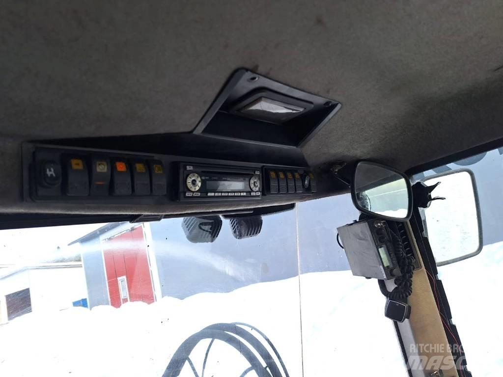 JCB 412 S Tekerlekli yükleyiciler