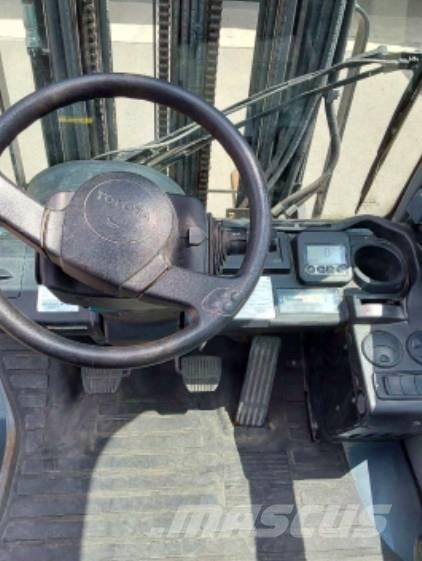 Toyota 02-8 FDF 25 Dizel forkliftler