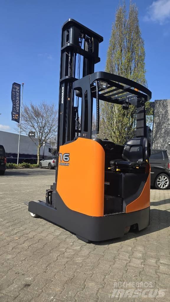 Doosan BR 16 JW-7 Reach truck - depo içi istif araçları