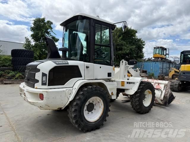 Volvo L 30 G Tekerlekli yükleyiciler