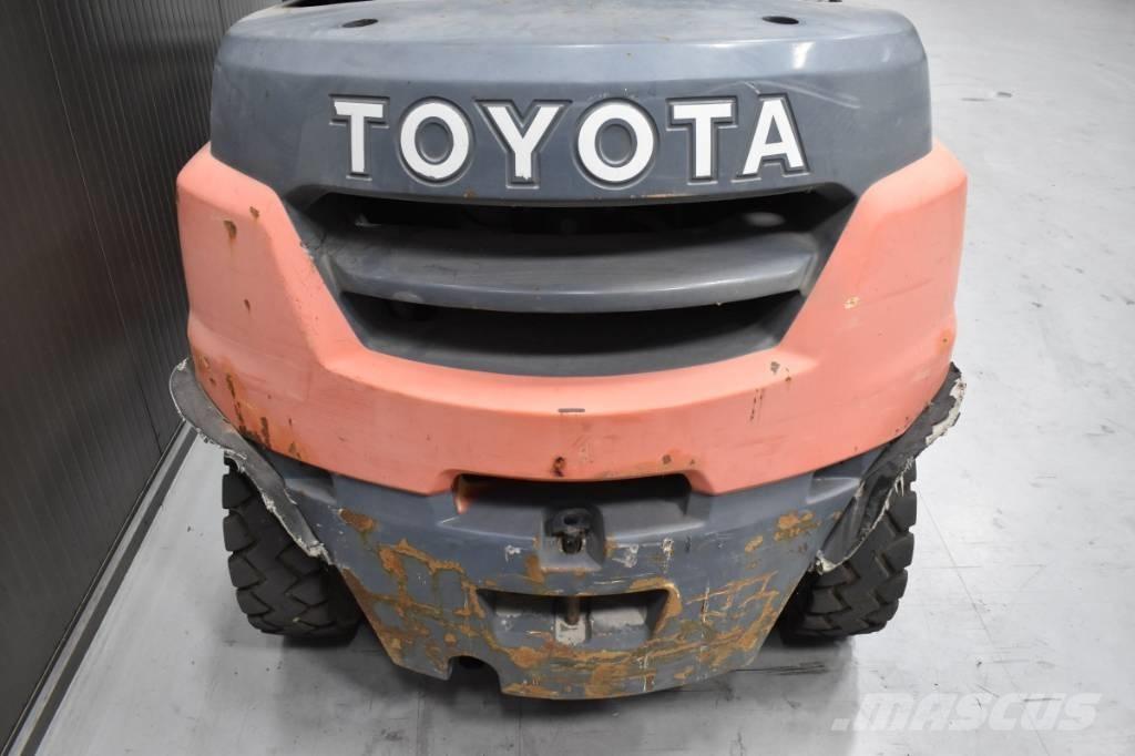Toyota 40-8FD35N Dizel forkliftler