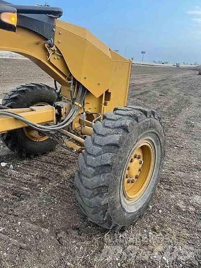 CAT 140M2 Greyderler