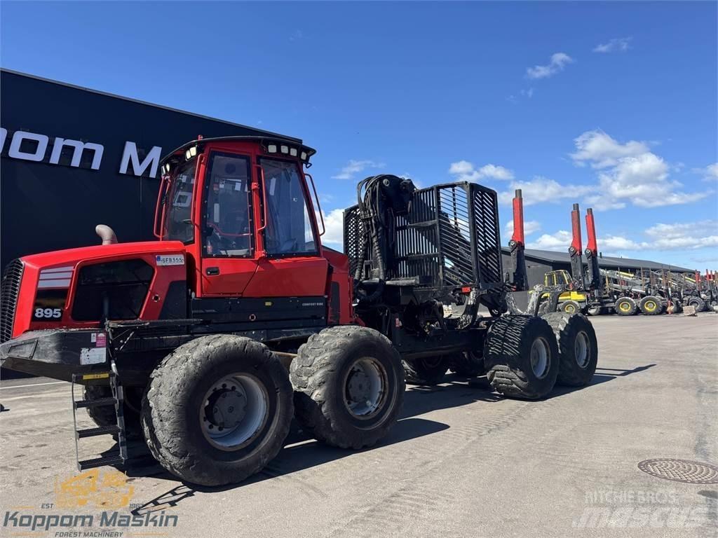 Komatsu 895 Tomruk yükleyici traktörler