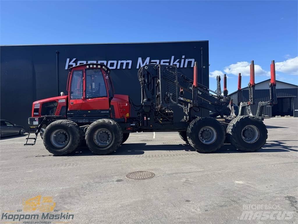 Komatsu 895 Tomruk yükleyici traktörler