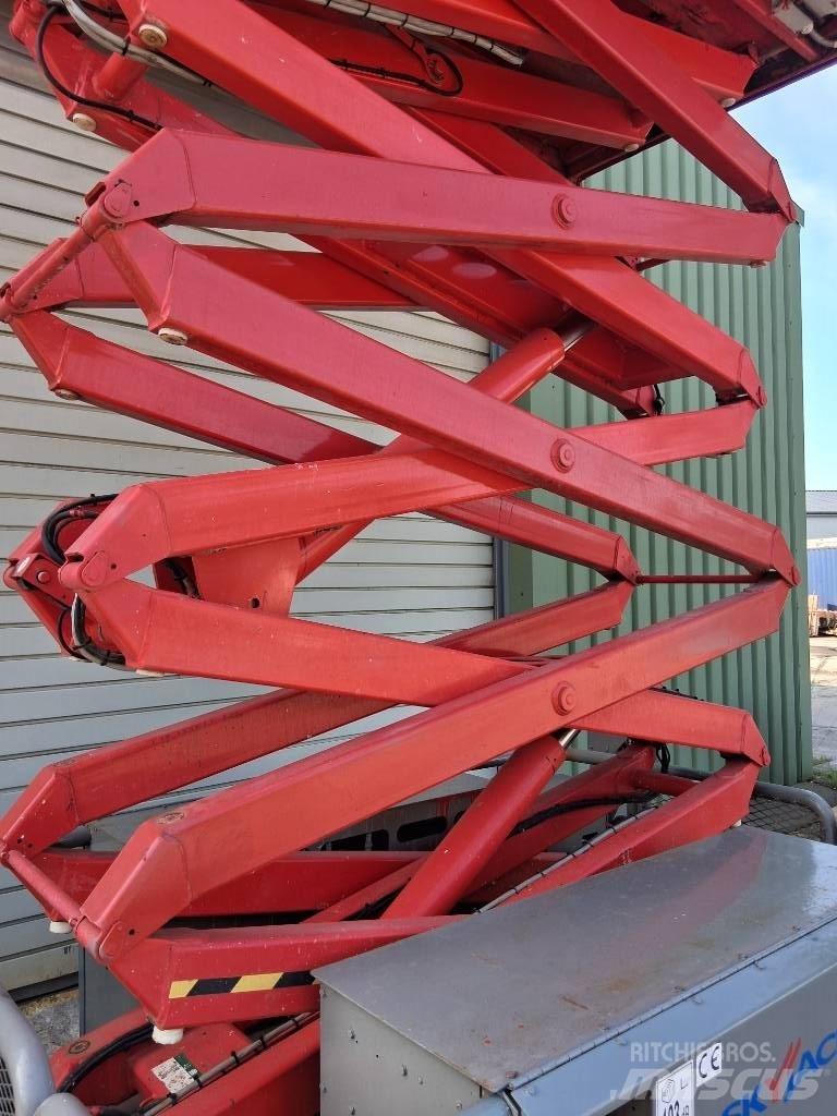 SkyJack SJ 6832 RT Makasli platformlar