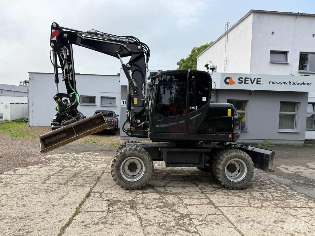 Yanmar B 110 W Lastik tekerli ekskavatörler