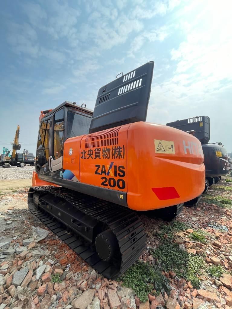 Hitachi ZX 200 Paletli ekskavatörler