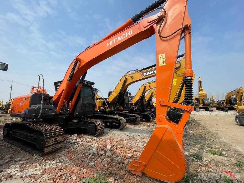 Hitachi ZX 200 Paletli ekskavatörler