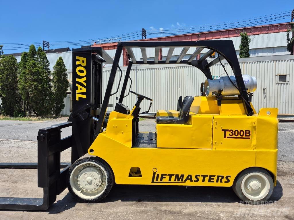 Royal T300B Arazi tipi forklift