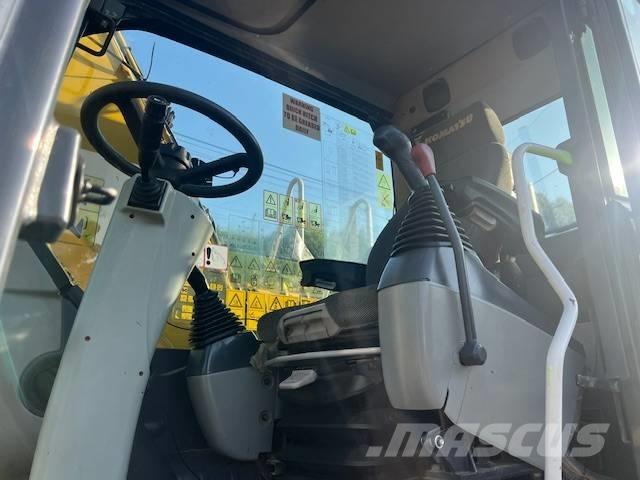 Komatsu PW 148 Lastik tekerli ekskavatörler