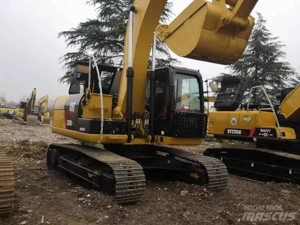 CAT 320 D Paletli ekskavatörler
