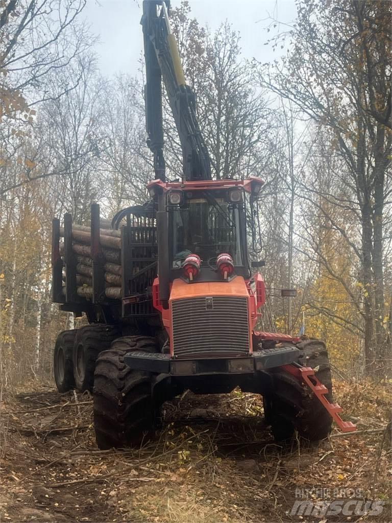 Valmet 840.4 Tomruk yükleyici traktörler
