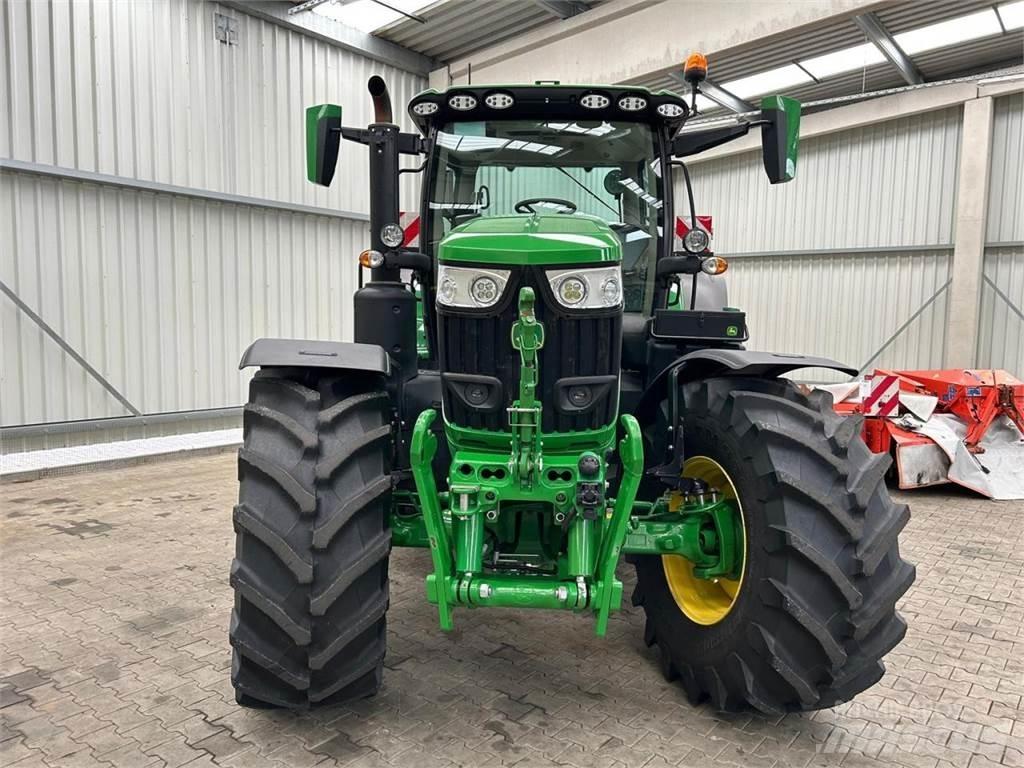 John Deere 6R 215 Traktörler