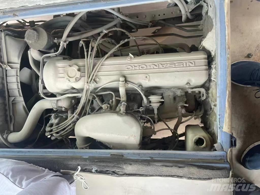 Nissan Civilian Sehirlerarasi otobüsler