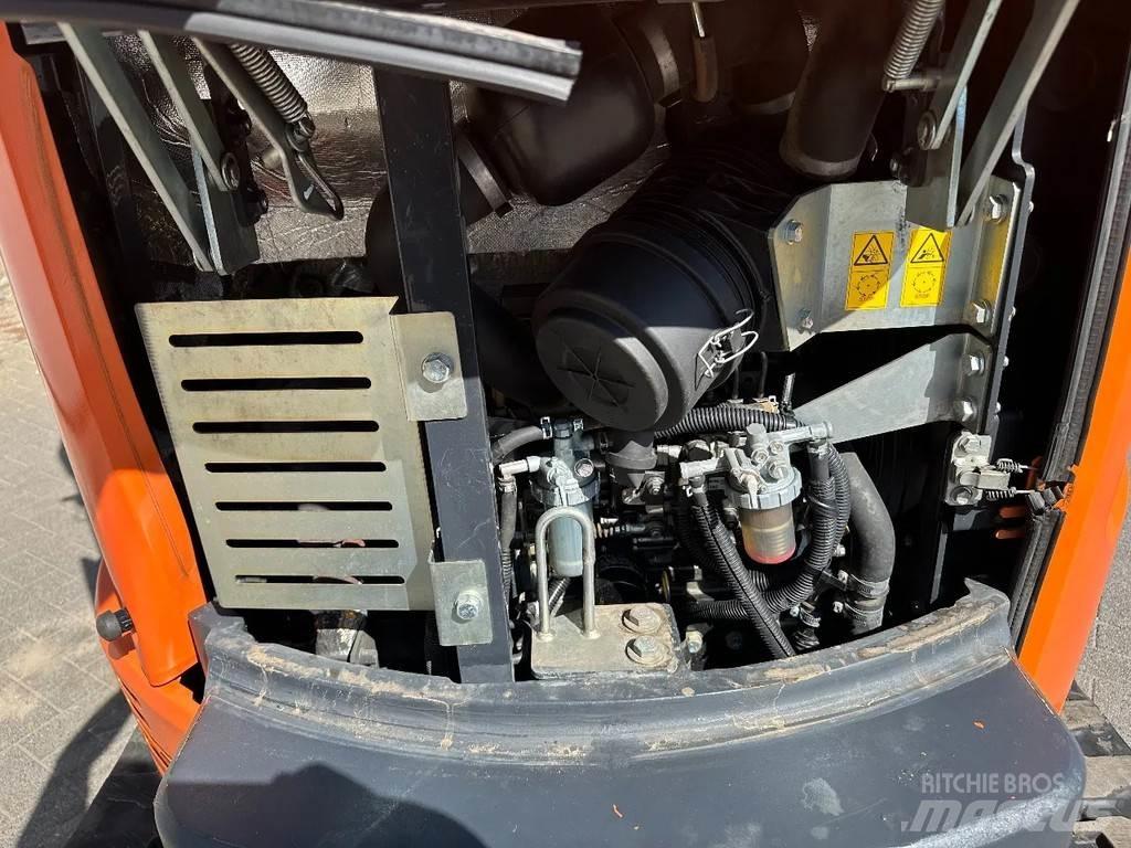 Hitachi ZX26U-6CR Mini ekskavatörler, 7 tona dek