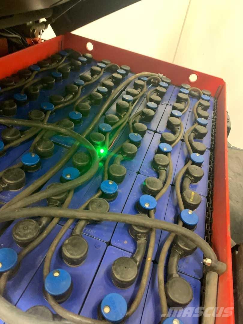 Linde E25 Elektrikli forkliftler